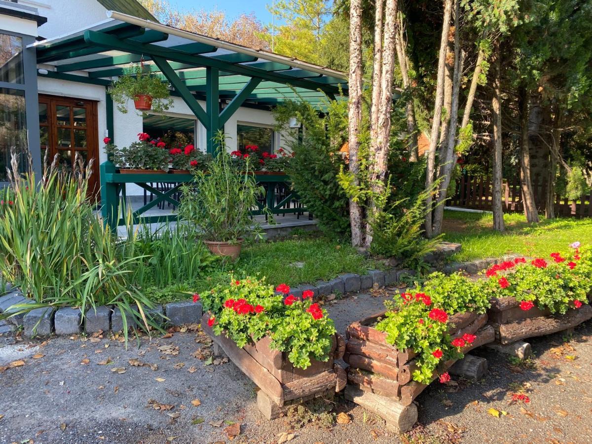 A Fogado Bed & Breakfast Bicske Екстериор снимка