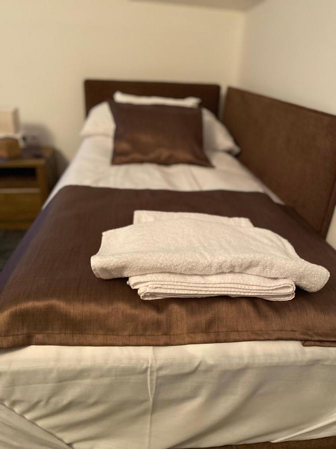 A Fogado Bed & Breakfast Bicske Екстериор снимка