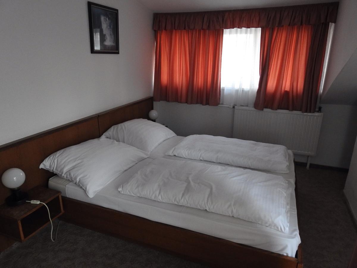 A Fogado Bed & Breakfast Bicske Екстериор снимка